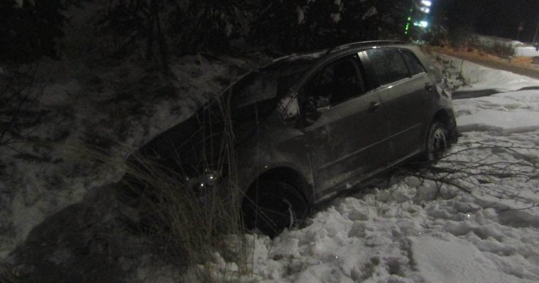 Пьяный водитель устроил ДТП с опрокидыванием в Ижевске