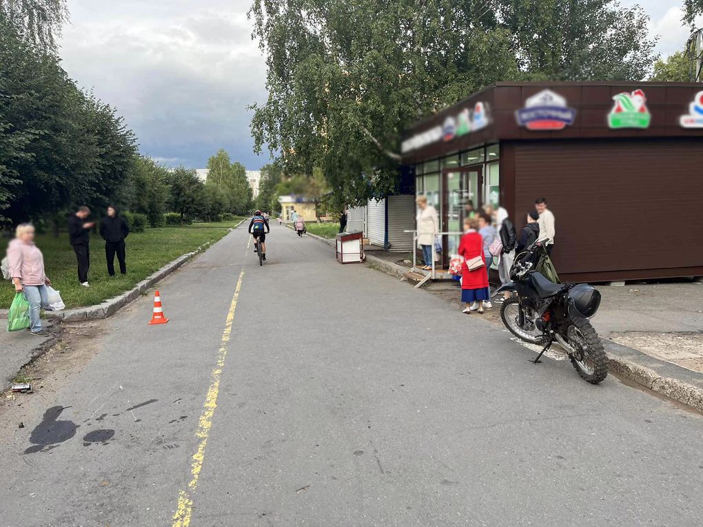 83-летняя ижевчанка попала под колеса мотоцикла на велодорожке