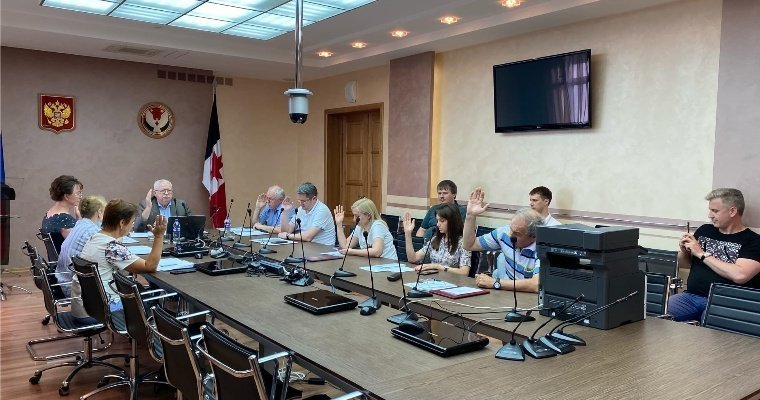 ЦИК Удмуртии зарегистрировала двух кандидатов на должность главы республики