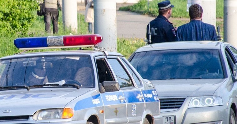 Житель Ижевска ответит перед судом за нападение на сотрудника ДПС