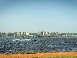 Итоги дня: наступление летней жары в Удмуртию и проверка инцидента со столкновением судов на Каме