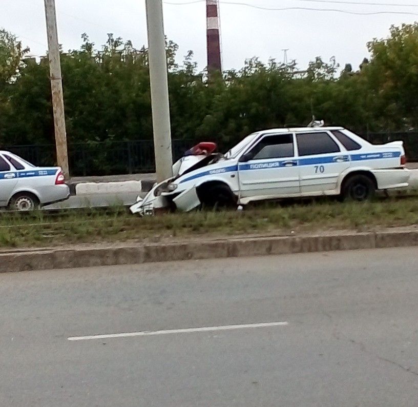 Врезавшаяся в столб полицейская машина в Ижевске и съемки «Матрицы-4»: что произошло минувшей ночью