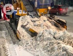 Журналисты проверили ход ночной уборки снега в Ижевске и побывали на снегосвалке