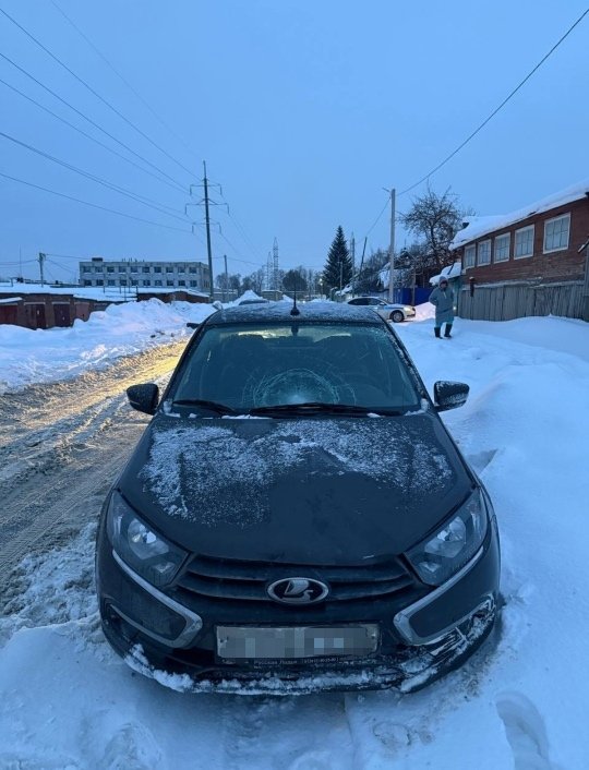 В Сарапуле скончалась пожилая женщина, которую во время чистки снега сбила машина