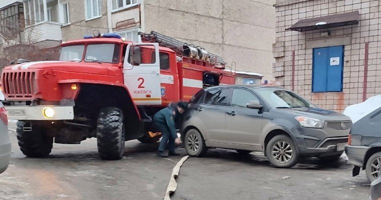 В Удмуртии проведут рейды для проверки возможности заезда пожарной техники во дворы