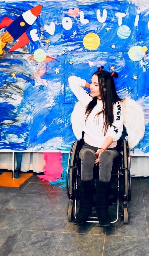 Жительница Ижевска участвует в конкурсе красоты для девушек на инвалидных колясках