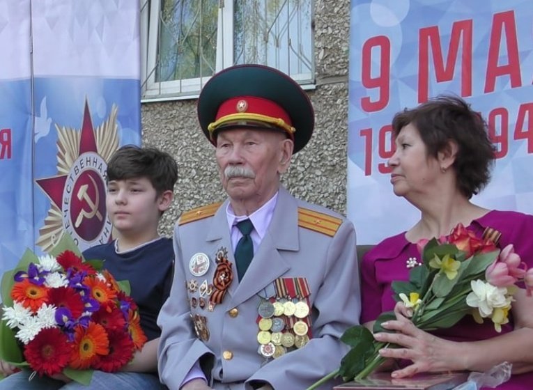 В Ижевске скончался ветеран Алексей Рылов, во дворе которого прошёл парад в честь 75-летия Победы