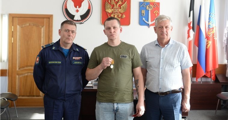 Двое жителей Воткинска получили государственные награды за проявленное мужество и выполнение задач в ходе СВО