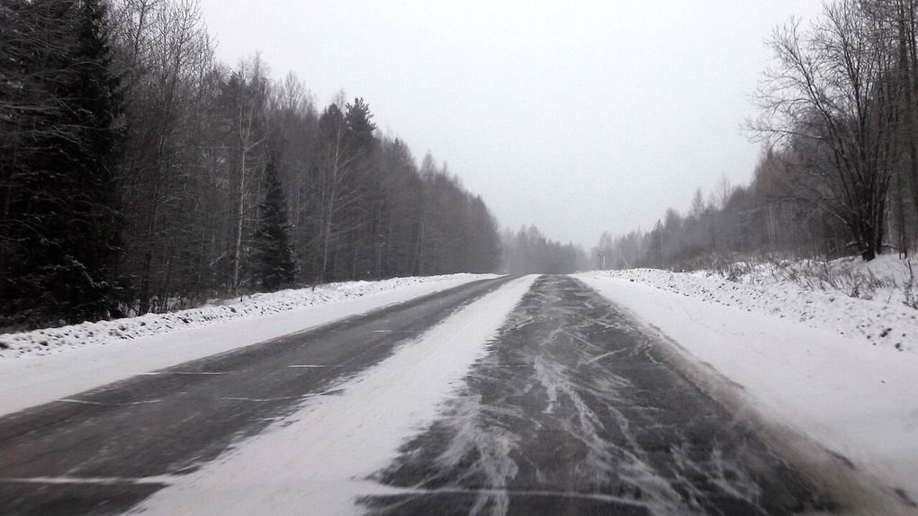 Из-за снегопадов председатель правительства Удмуртии призвал работодателей перевести сотрудников на удаленку