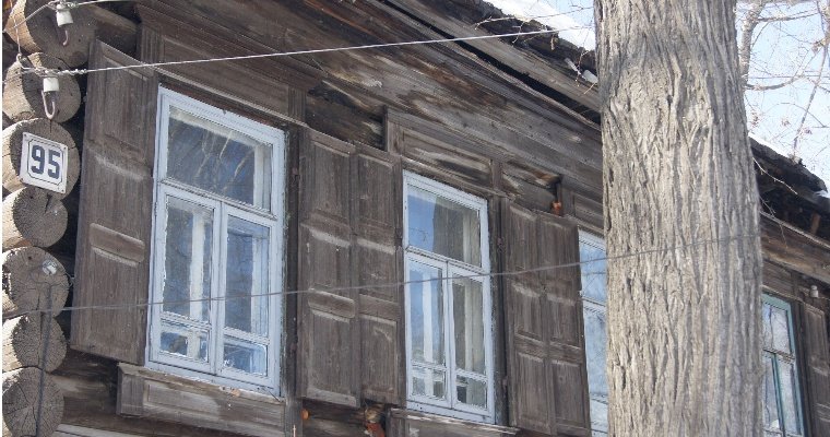 Суд уличил администрацию Каракулинского района в бездействии по сносу аварийных домов