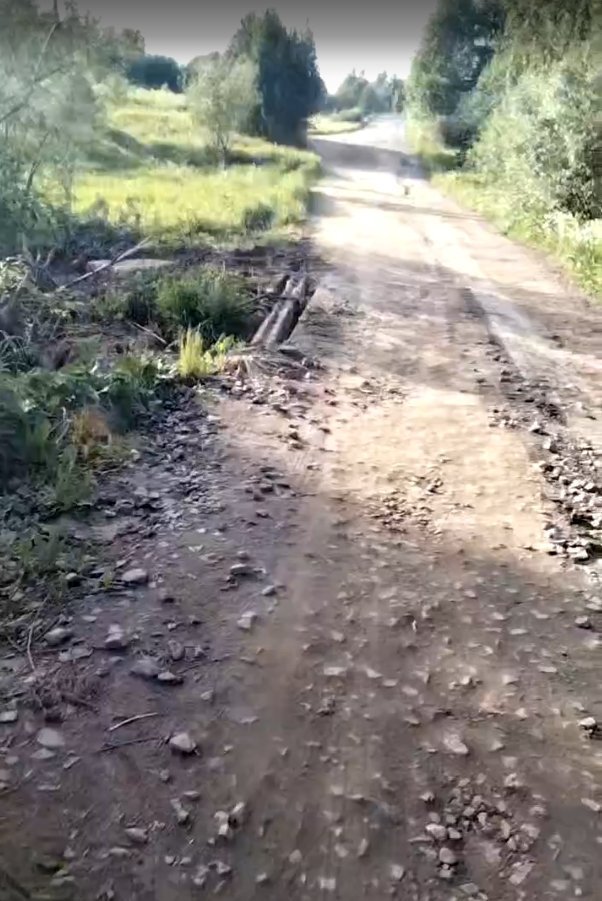 Жители Глазовского района пожаловались на дамбу, по которой не может проехать габаритный транспорт