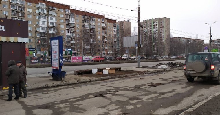 На остановке «Радиотехника» в Ижевске снесли ларек