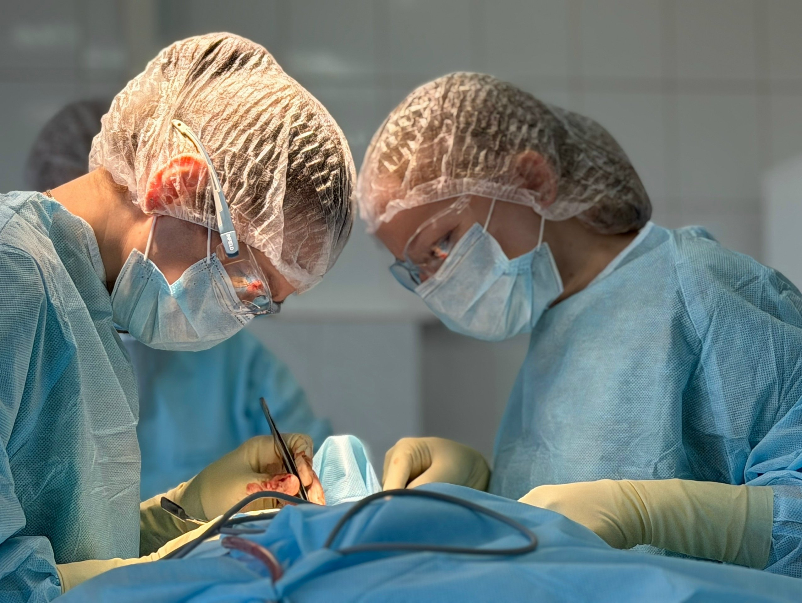 Хирурги 1 РКБ удалили пациентке опухоль во рту размером с куриное яйцо