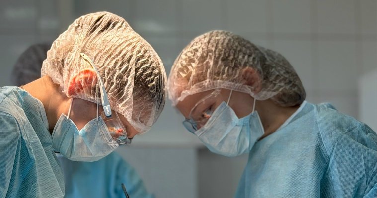 Хирурги 1 РКБ удалили пациентке опухоль во рту размером с куриное яйцо