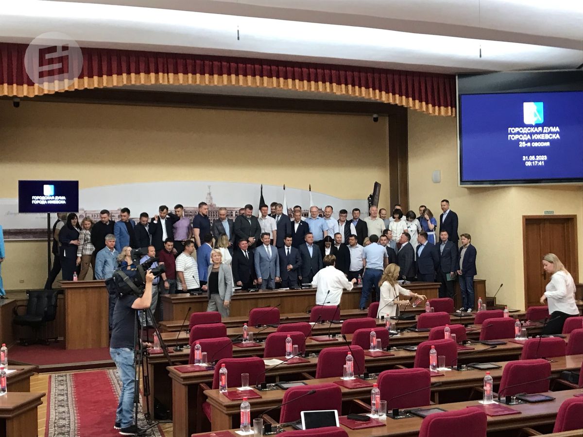 Депутаты Гордумы Ижевска приняли отставку Олега Бекмеметьева с поста главы города
