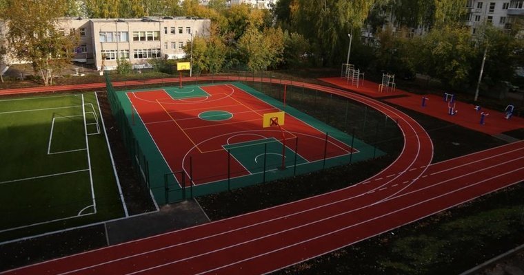 Стадион около школы №35 отремонтировали в Ижевске