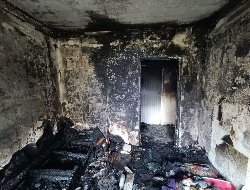 В Ижевске пожарные спасли двух человек из горящей квартиры