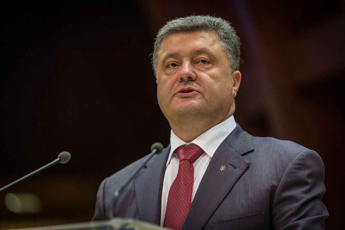 Порошенко подписал указ о прекращении договора о дружбе с Россией