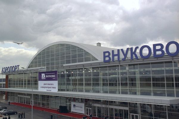 Пьяный пассажир рейса Москва-Пермь устроил драку в столичном аэропорту Внуково