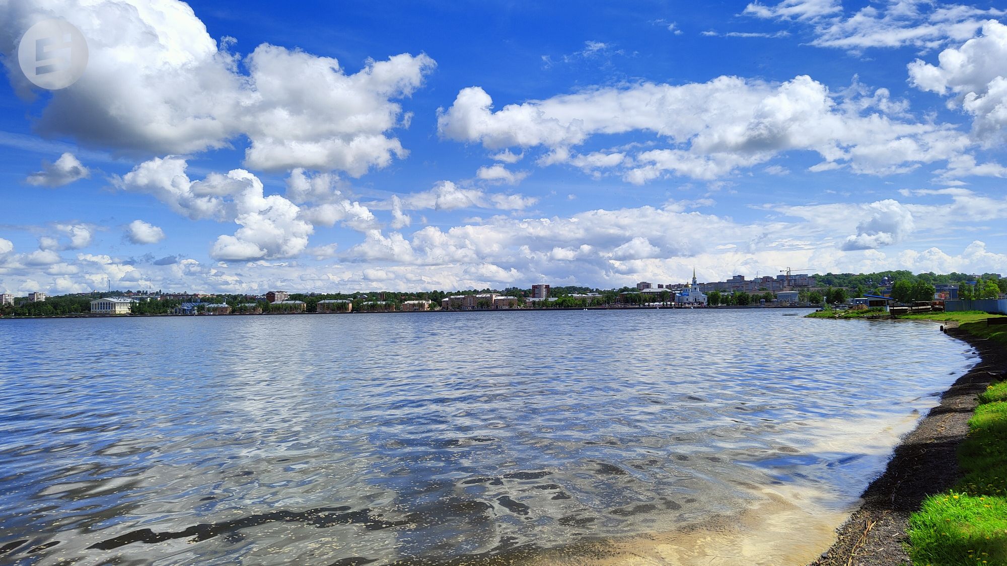 Администрация Воткинска запретила горожанам купаться в городском пруду