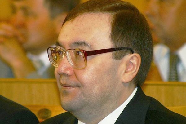 Экс-главу «Башнефти» Урала Рахимова арестовали заочно