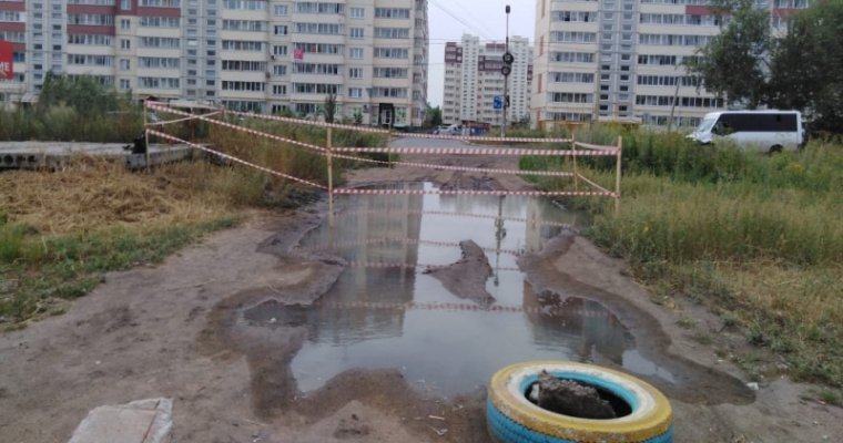 В Омске мальчик провалился в яму с кипятком после прорыва теплотрассы