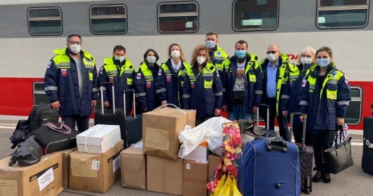 10 московских врачей отправились на помощь медикам Удмуртии в борьбе с коронавирусом