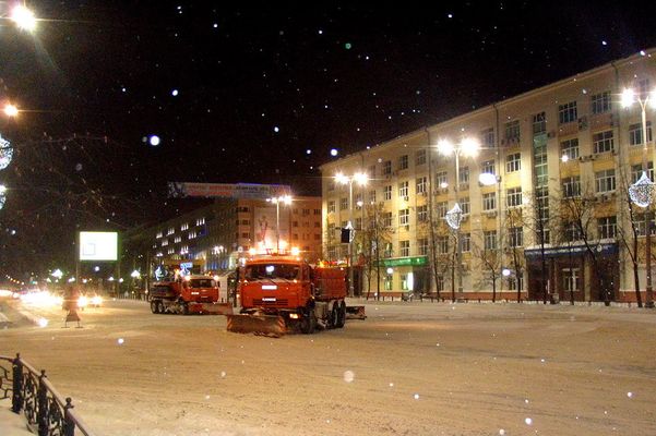 Зимнюю снегоуборочную технику проверили в Перми
