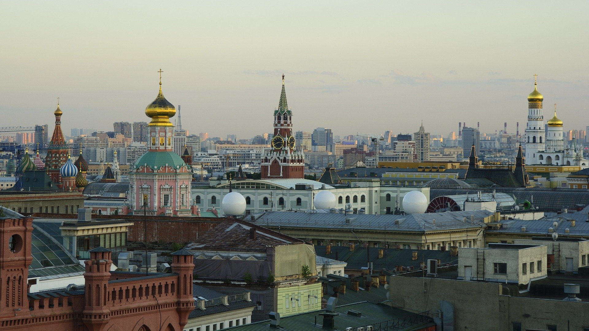 В Москве продлили выходные, чтобы остановить распространение коронавируса