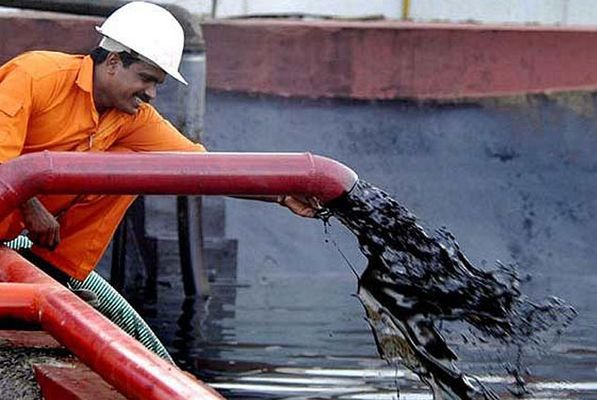 Иран отказался снижать уровень добычи нефти
