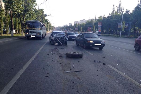 Пьяный водитель протаранил автобус в Уфе, пострадал 6-летний ребенок