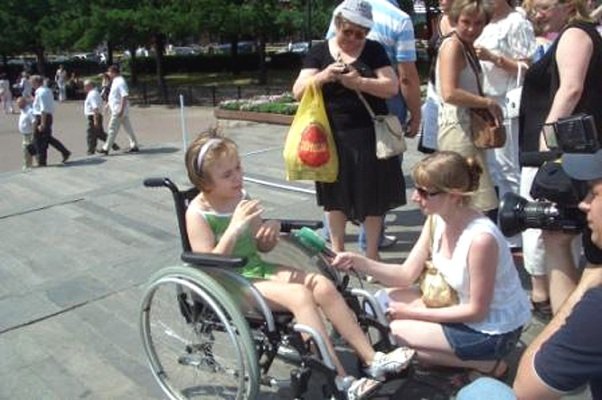 Детей с инвалидностью вводить в общество