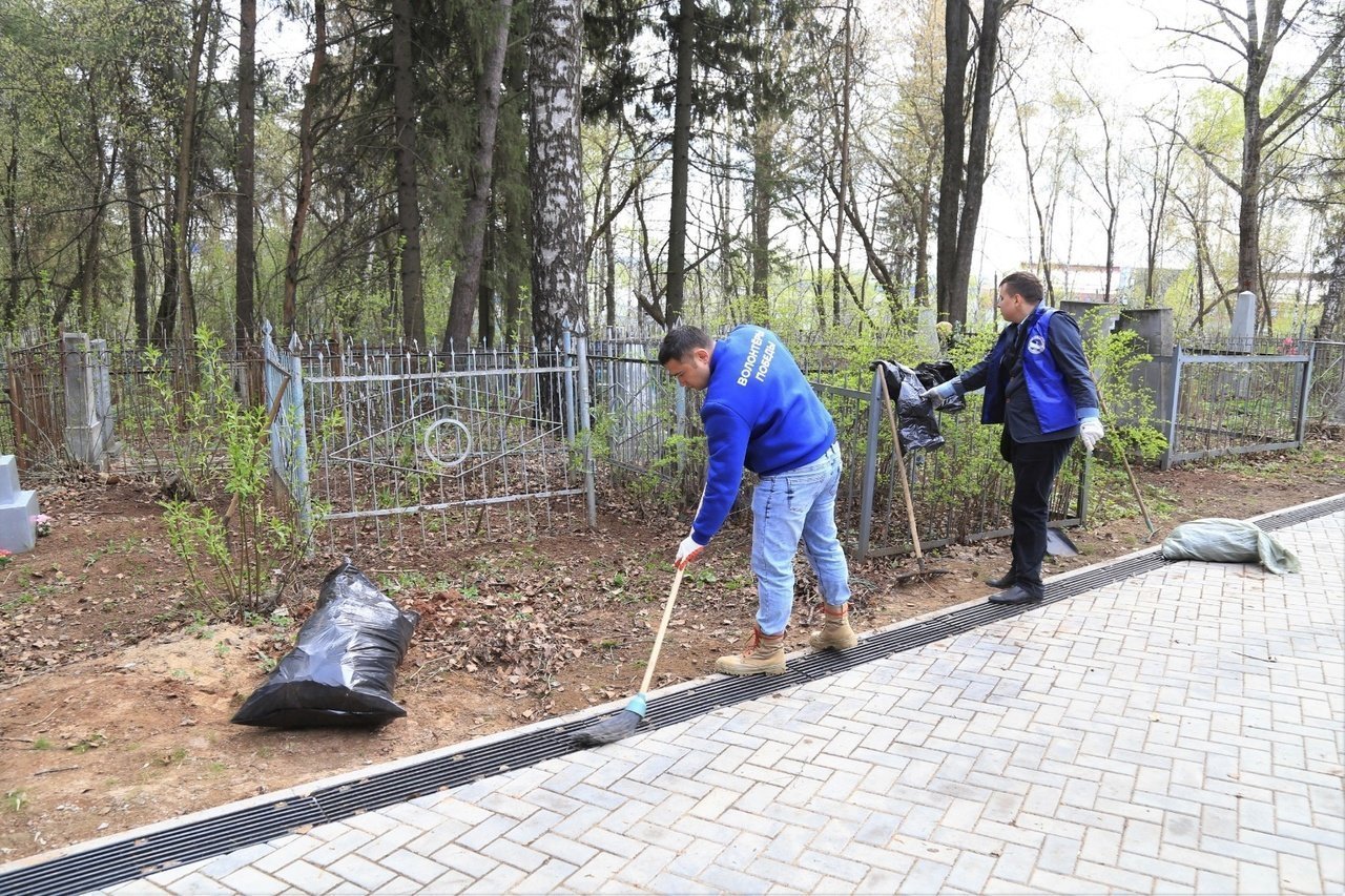 Уборка почти 2 тысяч кубометров мусора в Ижевске и новые функции «Антиплагиата»: новости к этому часу