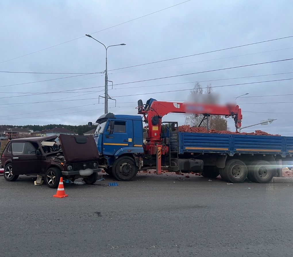 Смертельное ДТП с участием грузовика произошло в Завьяловском районе