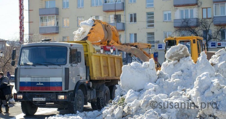 В Ижевске из-за снегопадов ввели режим повышенной готовности