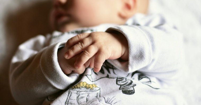 В Москве сотрудники полиции приняли роды в служебной машине