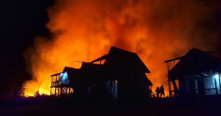 В Глазовском районе в доме матери участника спецоперации произошел пожар