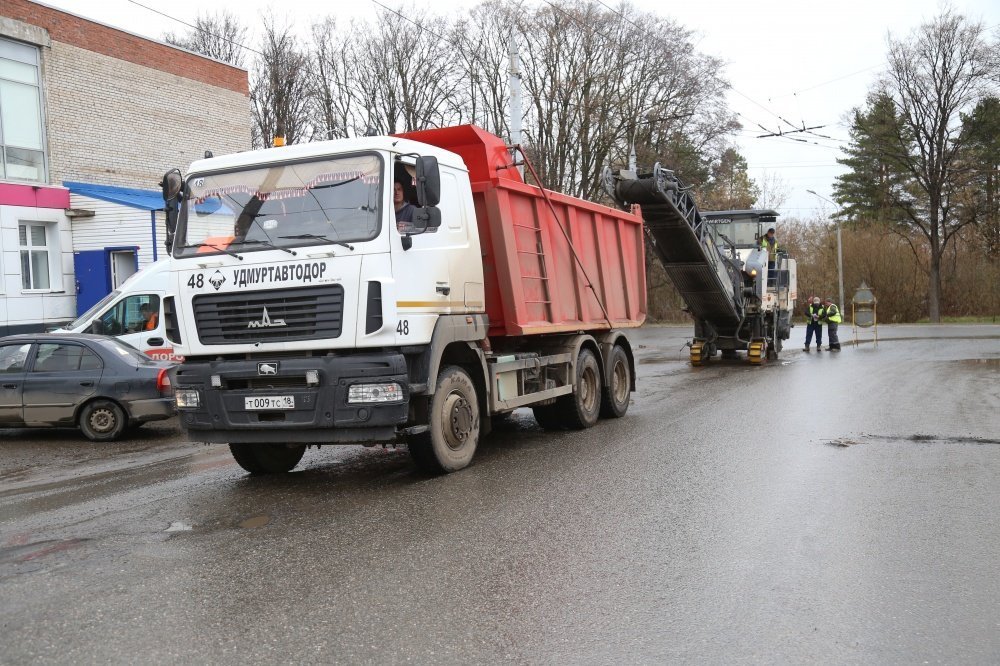 В ижевском поселке Машиностроителей начались дорожные работы