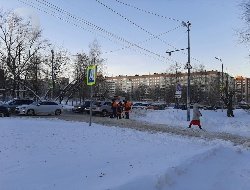 Снежная каша на тротуарах Ижевска и новые правила миграции в Казахстан: новости к этому часу