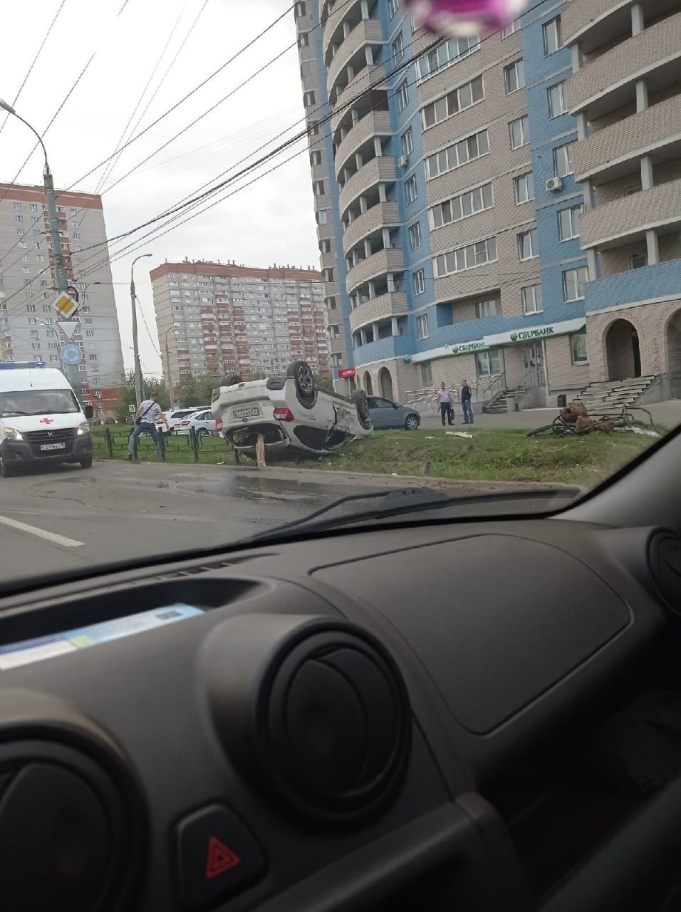 

Лишённый прав водитель перевернулся на машине в Ижевске

