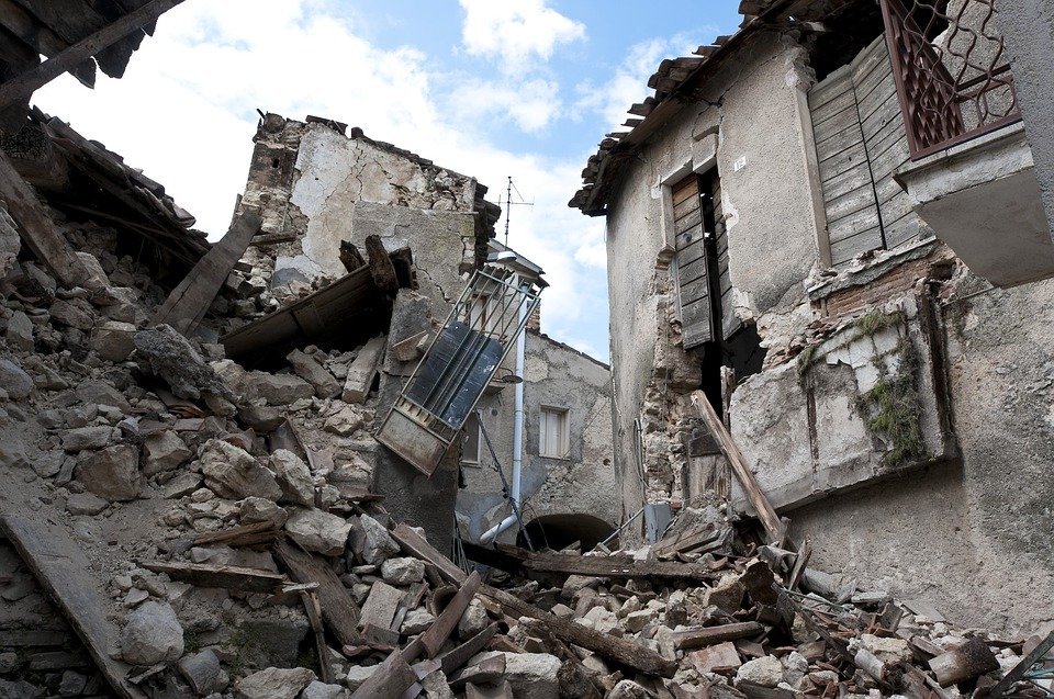 Около 40 жителей Турции получили травмы из-за землетрясения  