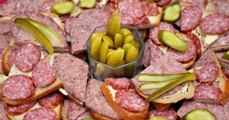 Милонов предложил ввести обозначение для «не мясных» колбас