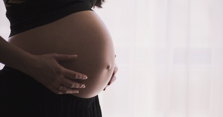 Вместо бумажных: будущим мамам в Удмуртии начали выдавать электронные родовые сертификаты