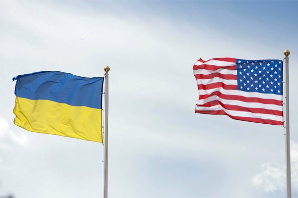 Трамп и Порошенко обсудили по телефону восстановление режима прекращения огня на Донбассе