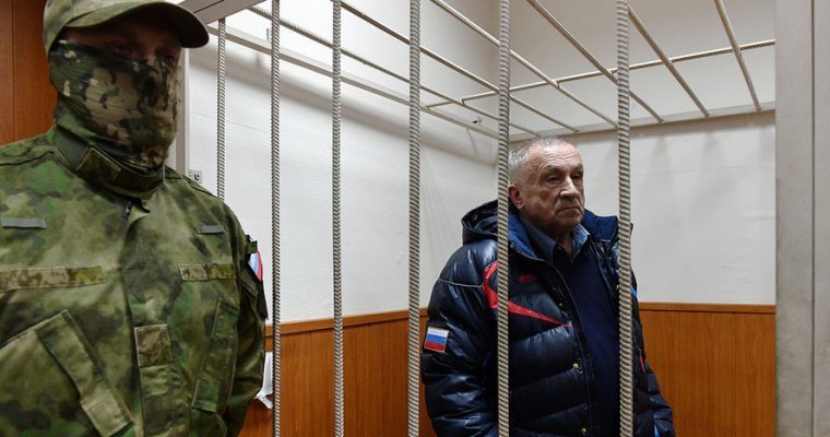 Бывший глава Удмуртии Александр Соловьев полностью признал свою вину в получении взятки
