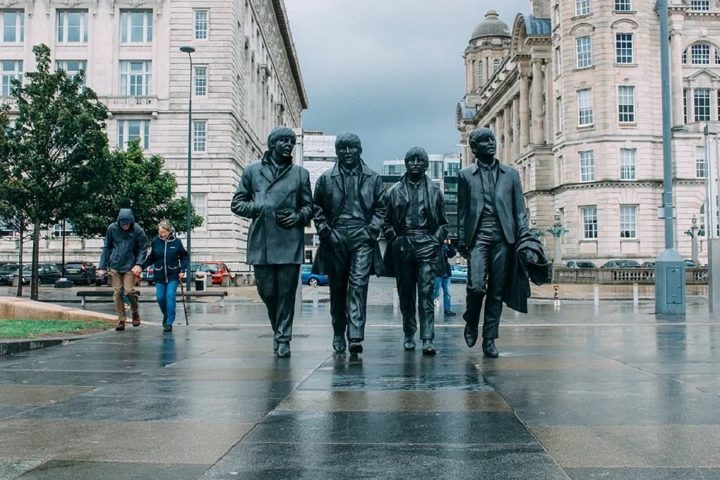 Скончался один из первых бас-гитаристов группы Beatles