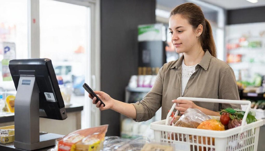 Жители Удмуртии с помощью QR-кодов в 2025 году совершили покупок на 33 миллиарда рублей