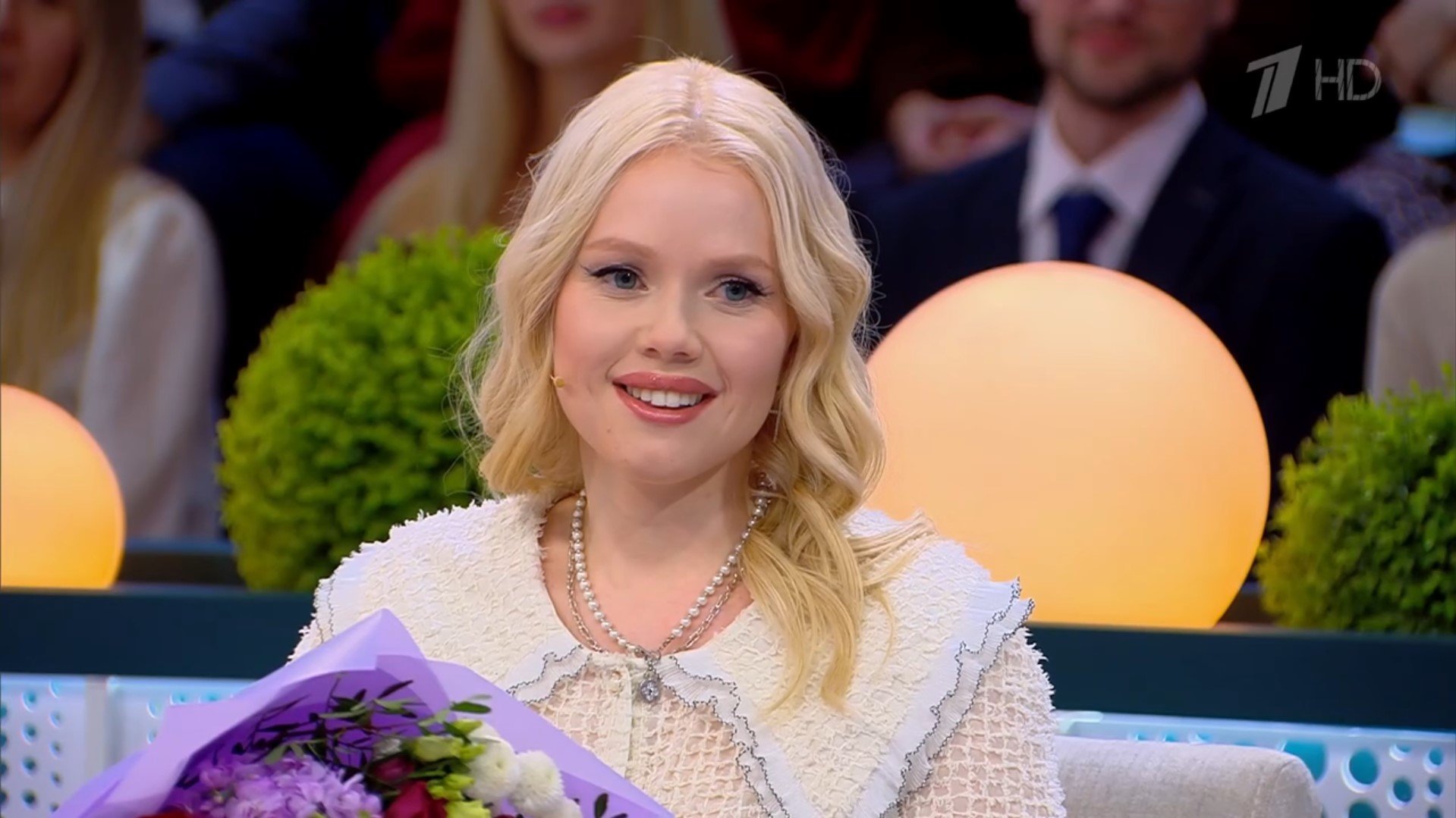 Уроженка Удмуртии пришла на шоу «Давай поженимся!» и исполнила для жениха народный танец 