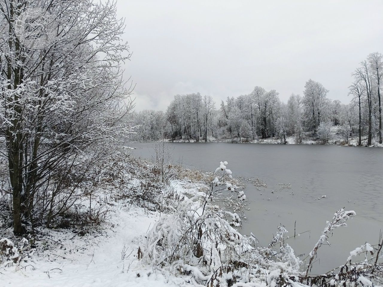 Жителей Удмуртии просят не выходить на лёд на Каме и других водоёмах региона