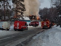 При пожаре в Ижевске пострадал человек